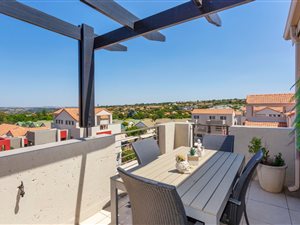 1 Bed Apartment in Fourways