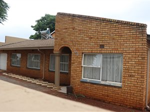 5 Bed House in Eldorado Park