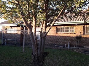 4 Bed House in Jameson Park