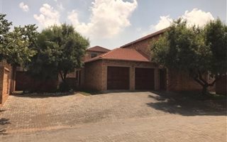 3 Bedroom Cluster in Meyersdal