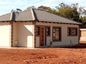 2 Bed House in Daggafontein