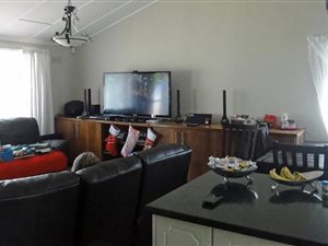 3 Bed House in Lakeside