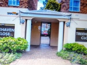 2 Bed Apartment in Claremont