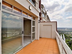 2 Bed Apartment in Northcliff