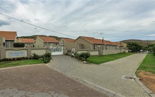 3 Bedroom Townhouse in Heidelberg Central