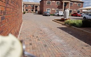 73 m² Commercial space in Flamwood