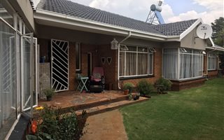 5 Bedroom House in Kenleaf