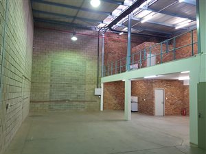 269 m² Industrial space in Strydompark