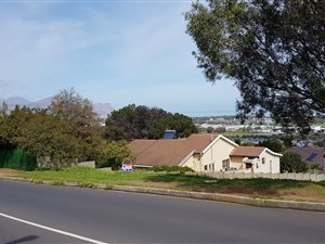 1000 m² Land available in Heldervue