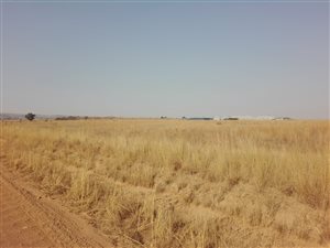 4.3 ha Land available in Mooiplaats AH