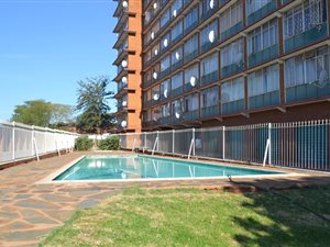 3 Bedroom Apartment in Weavind Park