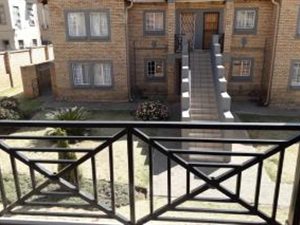 2 Bed Townhouse in Meyersdal