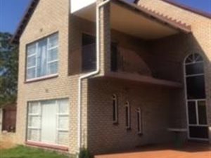 10 Bed House in Heidelberg AH