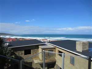 6 Bed House in Jongensfontein