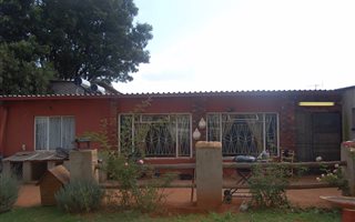 8.5 ha Farm in Carletonville