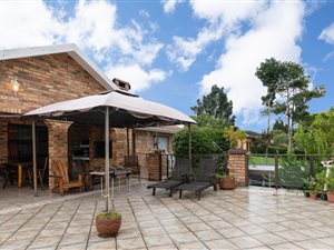 5 Bed House in Eden