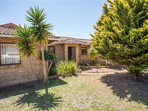 3 Bed House in Beverley Grove
