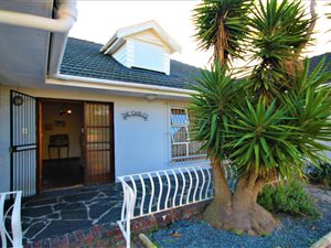 3 Bed House in Pinati