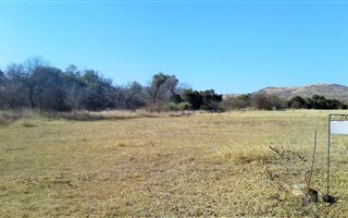 843 m² Land available in Meerhof