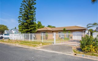 3 Bedroom House in Sunridge