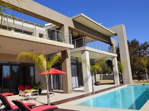 8 Bed House in Rayton