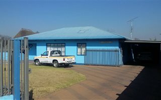 3 Bedroom House in Vanderbijlpark CW6