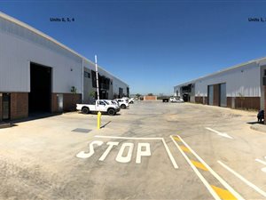 1009 m² Industrial space in Louwlardia