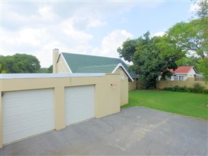 4 Bed House in Highway Gardens