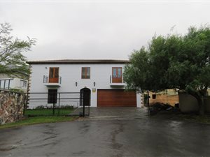 3 Bed House in Onrus