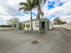 320 m² Commercial space in Beacon Bay