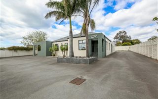 320 m² Commercial space in Beacon Bay
