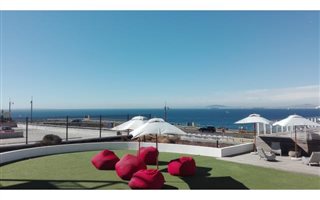 1 Bedroom Apartment in Waterfront