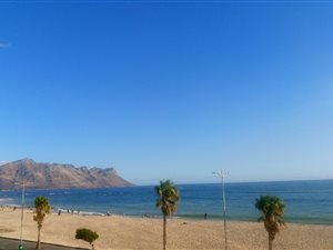 2 Bed Apartment in Strand Central