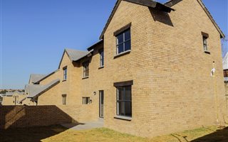 2 Bedroom House in Kyalami