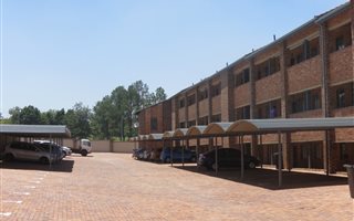2 Bedroom Apartment in Halfway House