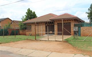 3 Bedroom House in Akasia