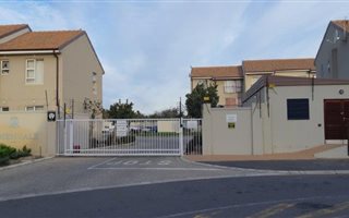 2 Bedroom Flat in Buh Rein Estate