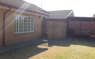4 Bedroom House in Randpoort