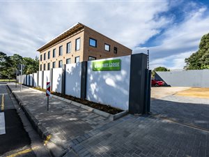 1188 m² Commercial space in Robertsham