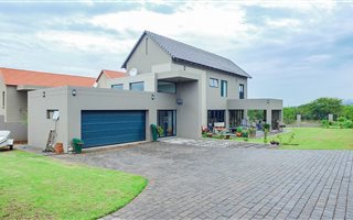 3 Bedroom House in Leloko
