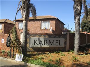2 Bed Apartment in Florida Glen