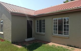 3 Bedroom House in Doornpoort and surrounds