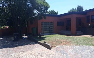 4 Bedroom House in Glenanda