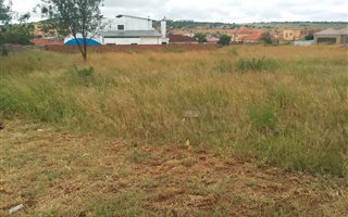 1057 m² Land available in Serala View