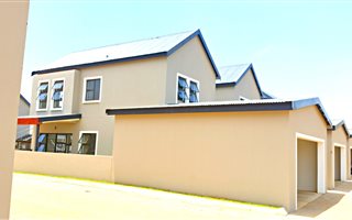 2 Bedroom Apartment in Hartbeespoort Dam