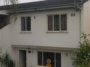 3 Bed House in Newlands West