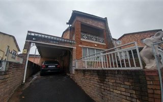 2 Bedroom House in Westcliff