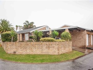3 Bed Townhouse in Lorraine
