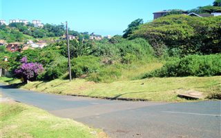 1166 m² Land available in La Mercy