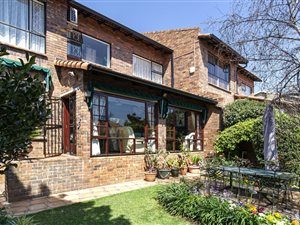 3 Bed Townhouse in Bedford Park